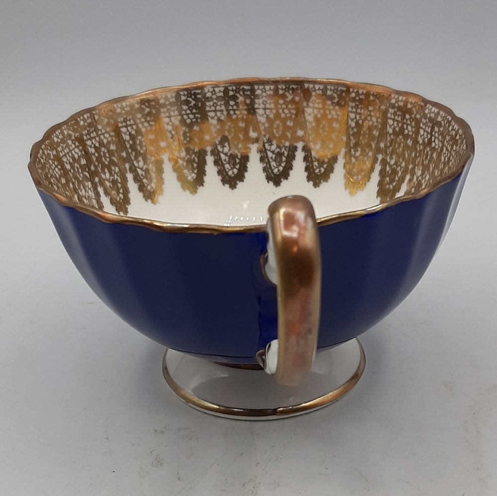 Vintage Aynsley Bone China Tea Cup and Saucer Cobalt Blue and Gold 2469 - Picture 4 of 10